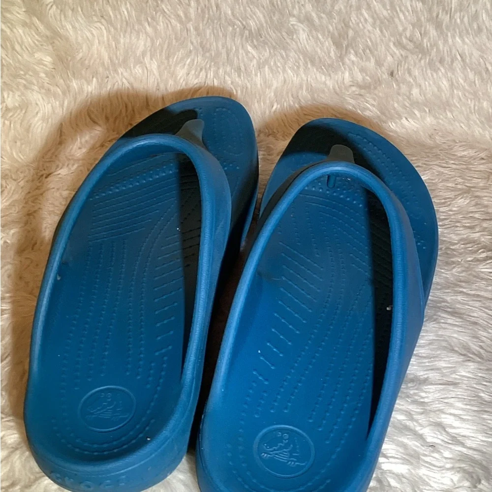 Crocs Blue Flip Flop Sandals size 10